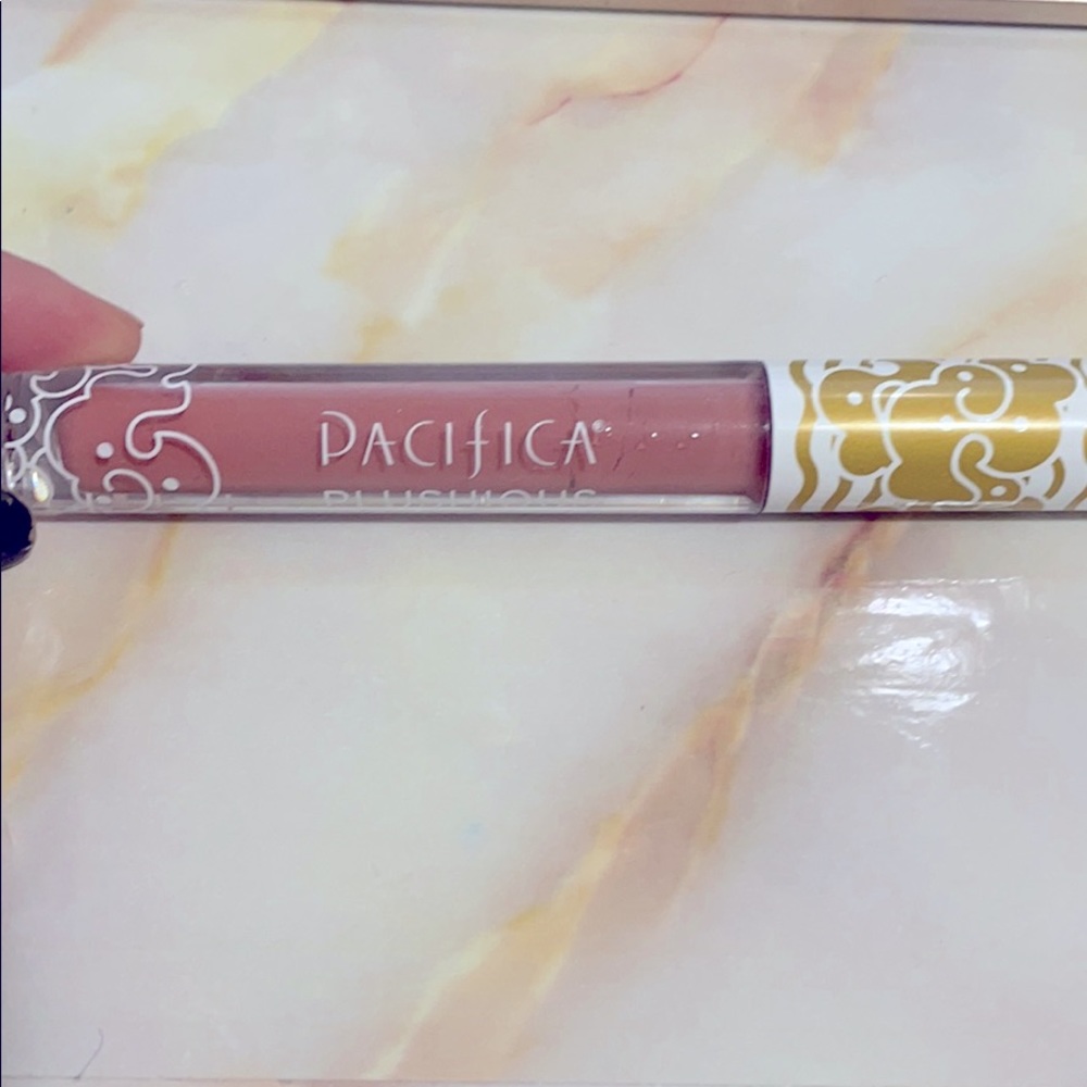 Matte lipstick